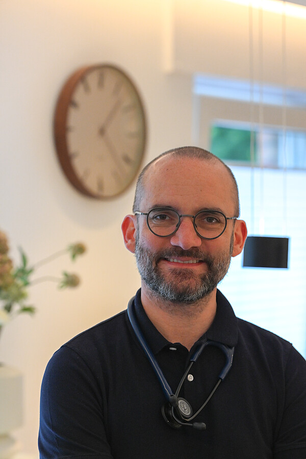 Dr. Henning Meyer